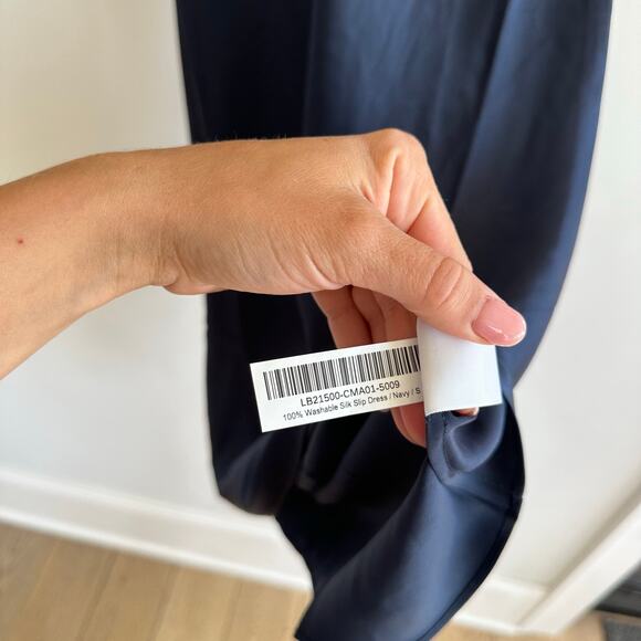 Quince Silk V-Neck Midi Dress Navy S NWT - Picture 7 of 9